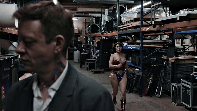 Miniatura de Brunette Fucks Strrapon Anal