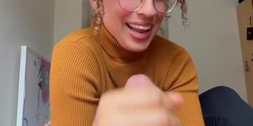 Miniatura de MILF Fucks After Catching Masturbation