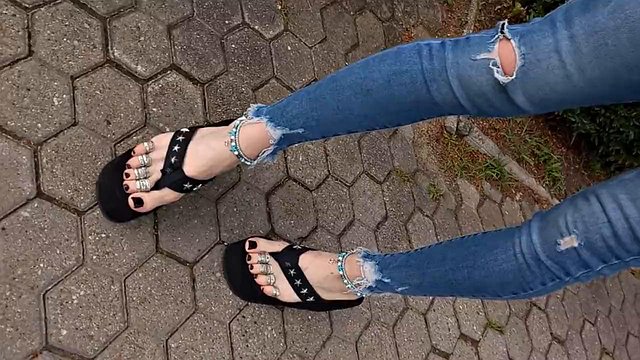 Miniatura de Heelex's Gay Muscle Feet in Black Platforms: Toe Rings, Anklets & Ripped Jeans