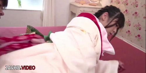 Miniatura de Asian Milf With Big Boobs Gives Mind-Blowing Blowjob In Hot Hardcore Showdown