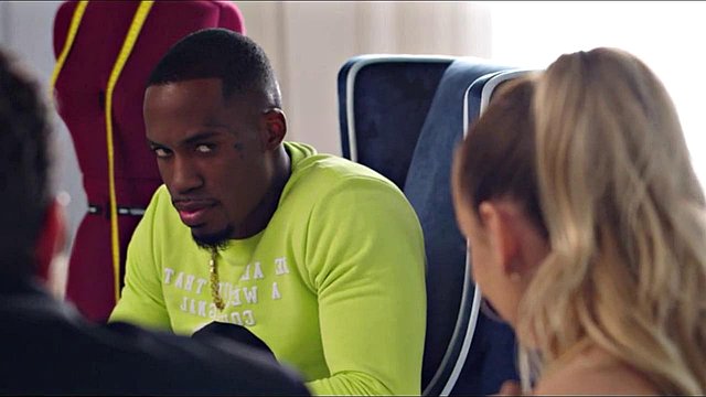 Miniatura de Naomi Swann's Ass Wrecked by Giant Ebony Cock in Threesome