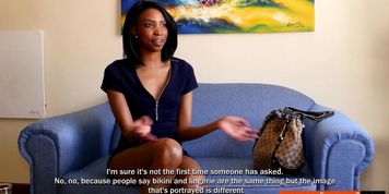 Miniatura de This AMATEUR EBONY realtor took my signature first... then let me screw her pussy as the real closing