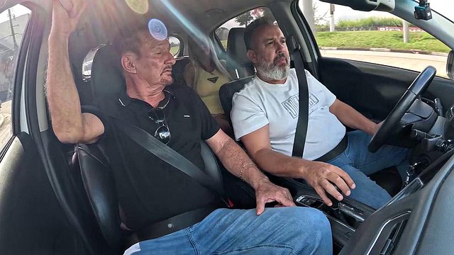 Miniatura de Julia Fontanelli and Binho Ted Ride Carlos Urach in Car Cowgirl Anal