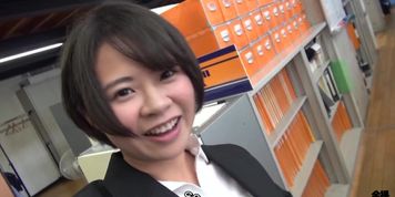 Miniatura de Deceptively Busty Jav Office Lady And Lesbian Friend Go On ...