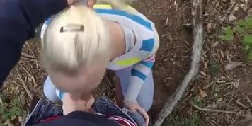 Miniatura de Dirty Blowjob and Facial in Woods