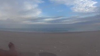 Miniatura de Hand job at the beach