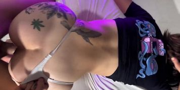 Miniatura de Deep POV from behind with tattooed curves