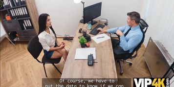Miniatura de Vip4K. This Latina Knows How To Move Her Ass On A Cock To Get A Loan