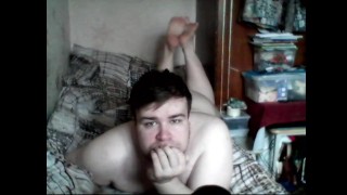 Miniatura de Артем сам себе дрочит ногами кончает на ступни лижет ноги self suck autofellatio self footjob