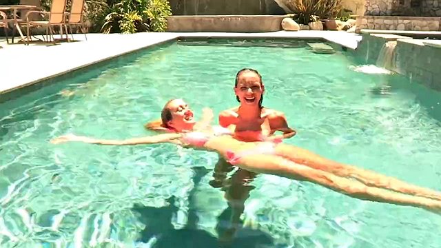 Miniatura de Brett Rossi Celeste Star Pool Orgy