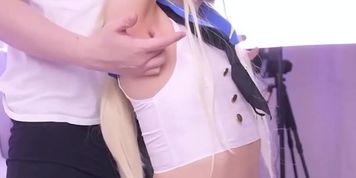 Miniatura de Armpit Tickling and Handjob in Cosplay
