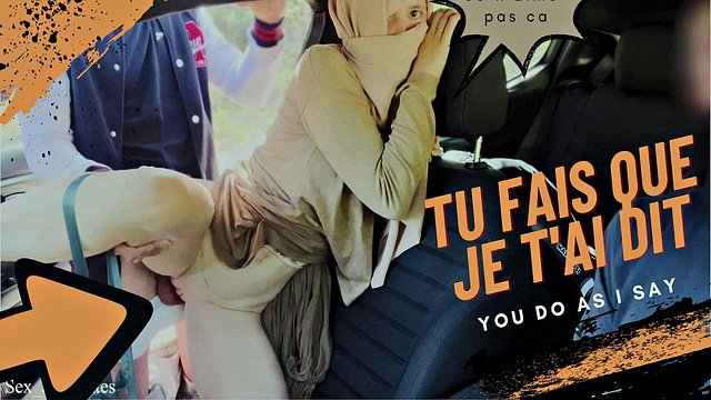 Miniatura de Muslim Hijab Wife's First Lesbian Dogging Fuck in France