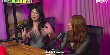 Miniatura de Hot Brunette Shakes Up At The Lesbian Party