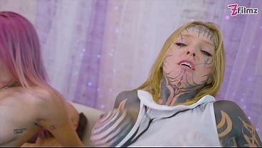 Miniatura de Culos apretados y tatuados, abiertos - ANAL con Trinity y Alexa