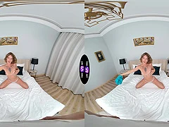 Miniatura de Blowjob queen Stella devours cock in stunning HD POV