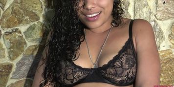 Miniatura de Kegel exercises with long natural nails in POV