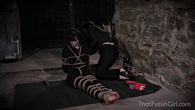Miniatura de Lesbian BDSM Bondage