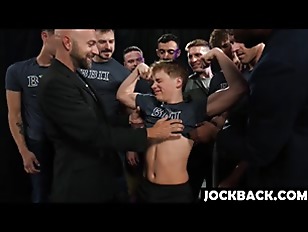 Miniatura de twink bro gangbang initiation oliver lamb takes every beta beta pi cock