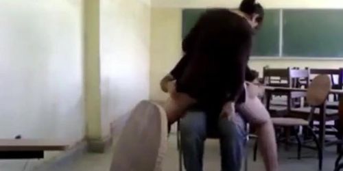 Miniatura de New Desi Porn College Couple Fulfilled Fucks After Class TELEGRAM-@Teraboxgod