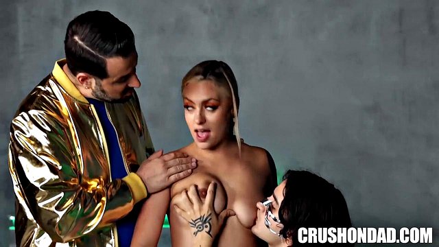 Miniatura de Rough Lesbian Big-Butt Rumble with Gypsy Rose, Romeo Mancini, Elias Cas and Cas