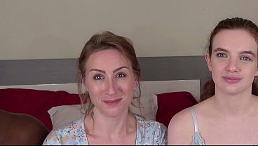 Miniatura de Las desesperadas aficionadas Marina Misty y Alex reciben una buena paliza en sus grandes tetas de MILF y sus apretadas vaginas con un gran pene negro.