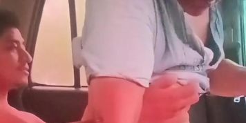 Miniatura de Hot MILF stepmother fucked rich guy in car