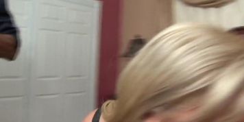 Miniatura de Bbc Makes Blonde Milf Happy