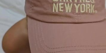 Miniatura de Asian milf in a pink cap is giving me a blowjob&period;