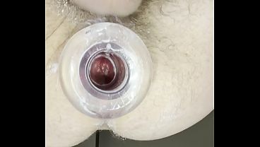 Miniatura de Mirando dentro de mi culo con un tapón anal de túnel hueco