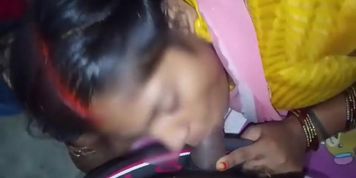 Miniatura de Pyari Bhabhi Desi Sexy Big Ass Sister-In-Law Sucks Dick And Takes Rough Anal Doggy Style In Hd Indian Porn