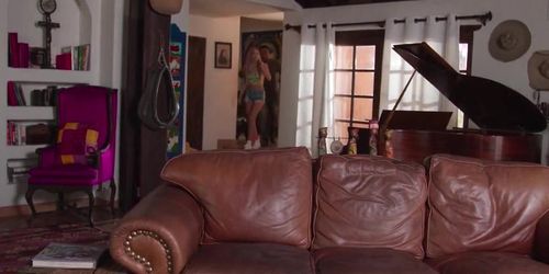 Miniatura de Compilation Of Videos With Interracial Dicking On The Sofa Bondage Slave Sports Porn