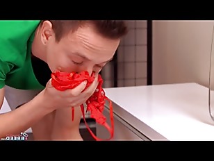 Miniatura de after i caught him sniffing panties i took my stepsons cum s1:e7 creampie anal