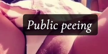 Miniatura de Welsh milf peeing in PUBLIC PARK ?