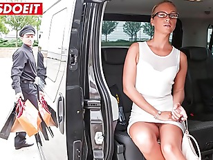 Miniatura de vip sex vault horny milf cums all over the taxi drivers back seat