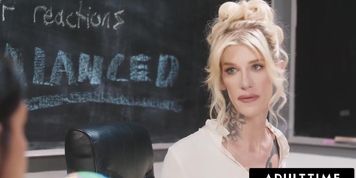 Miniatura de ADULT TIME - Trans Teacher Gray Perrier Rewards Top Student Kimmy Kimm With FREE USE Sex