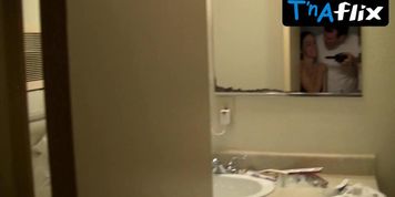 Miniatura de Sophia Takal Lesbian, Butt Scene in V/h/s
