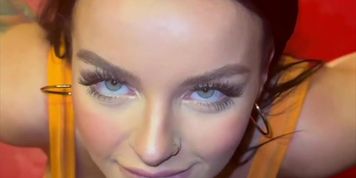 Miniatura de CHEATING MILF Workout Sextape Gets Caught Cheating DURING SEX - Payton Preslee - Nick Marxx POV VIRTUAL REALITY EXPERIENCE