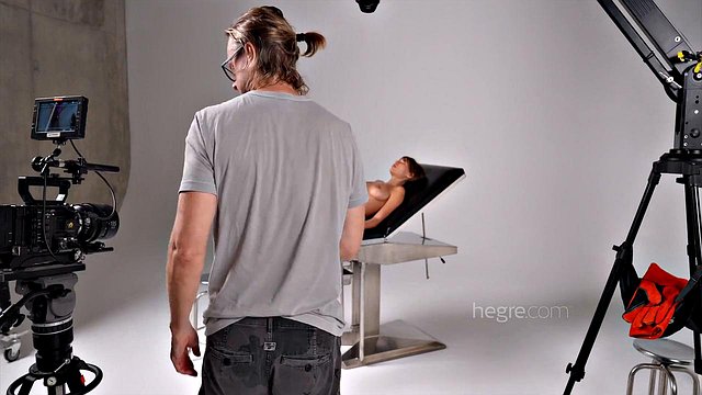 Miniatura de Anna Ralphs Double Penetration Beach Cumshot Blowjob