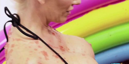 Miniatura de These busty British lesbians have a kink for food as they roll around and rub t