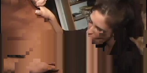 Miniatura de Amateur chick shows off her skills