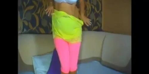 Miniatura de Glasses MILF with huge natural boobs plays on webcam