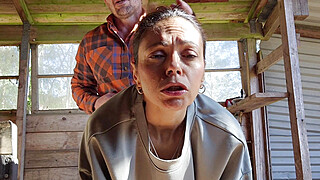 Miniatura de Porn VideosHot milf gets fucked hard in the ass outside and shows her true face of anal