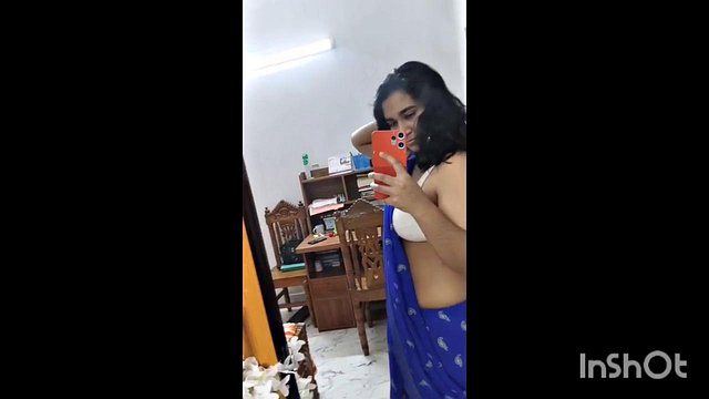 Miniatura de Chubby Big-Tits Hentai Babe Masturbates Wildly Using Carrot in Horny Solo Session