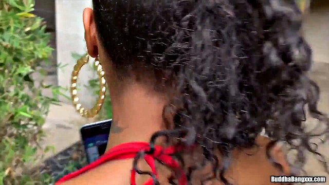 Miniatura de Ivy the Vixen Enrages Big-Tits Ebony Amateur's Round Ass