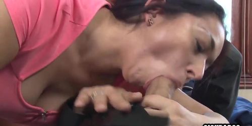 Miniatura de Horny Gets fuck and wet big tits stepdaughter Stephanie Saint hard anal sex by a perverted older guy