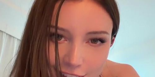 Miniatura de Dainty Wilder Morning Wake-Up JOI POV Video Leaked