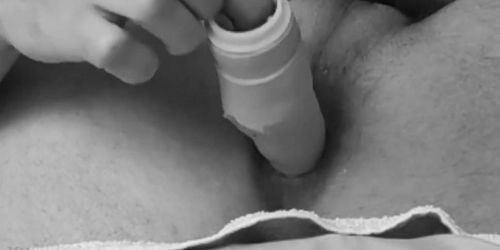 Miniatura de Treinamento para threesome com bi dildo grande tocando a glândula com gozada dentro