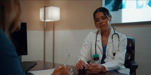 Miniatura de Real Life Futa Girls - Lesbian Nurse Fucks Big Boobs Patient Ava Amira (Kylie Rocket)