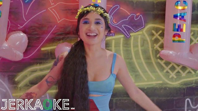 Miniatura de Whitney Wright Fucks Leo Vice in Lesbian Blowjob for Peace