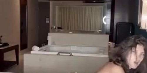 Miniatura de Louisa Rain Homemade Tinder Date Sextape (chloe clanie, esky, kayden cole, micaela schfer)